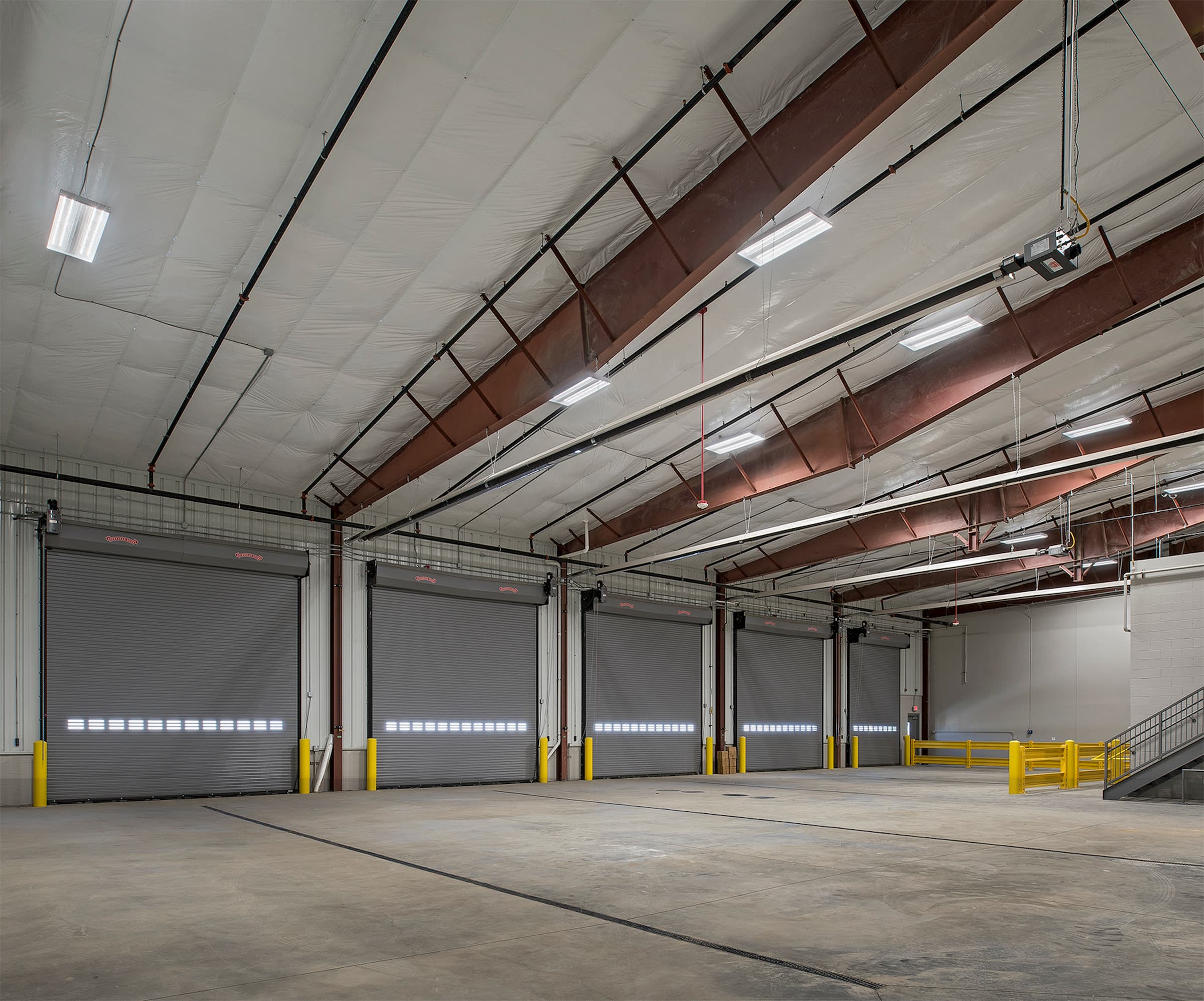A picture of an empty industrial garage
