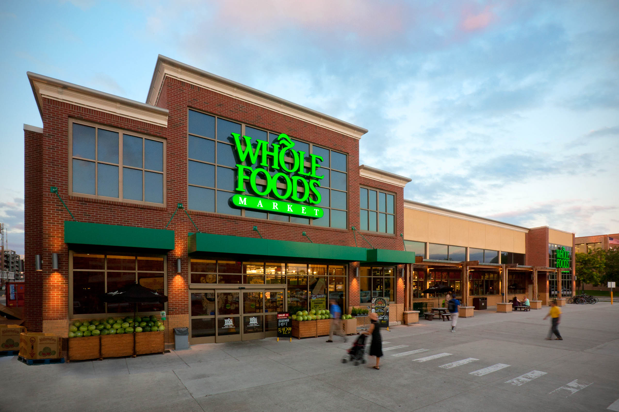 A picture of the outside of a Whole Foods
