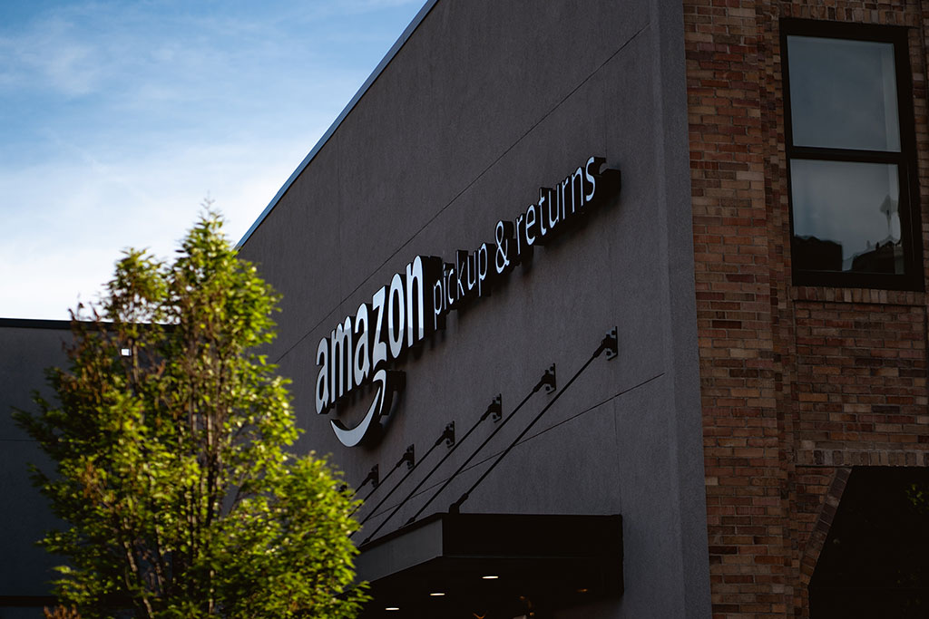 Amazon Eyes New Market for Brick-and-Mortar