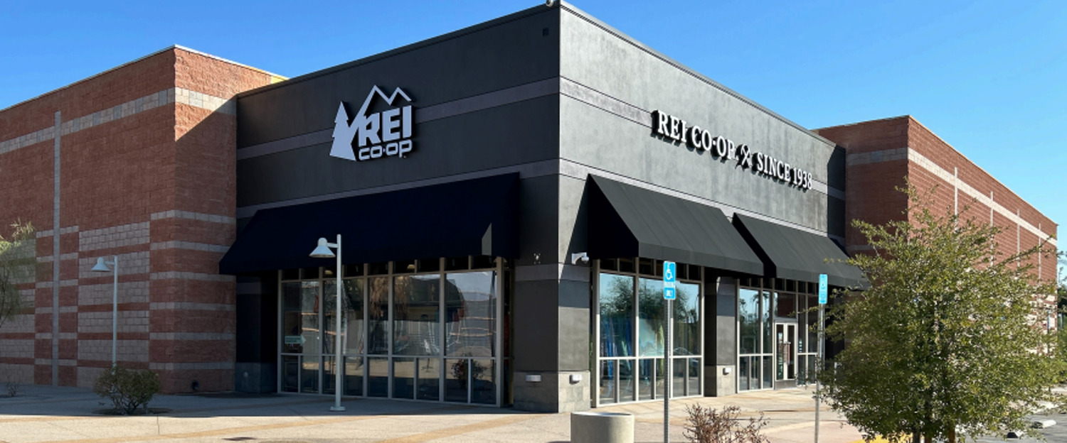 REI